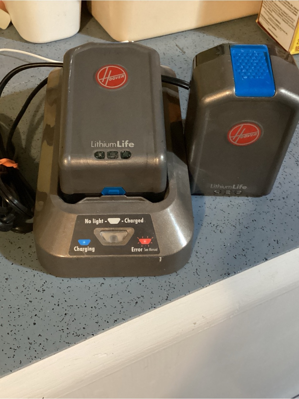 Hoover Lithium Life Charger BH03200 & 2 Batteries BH03120 20V Li-Ion